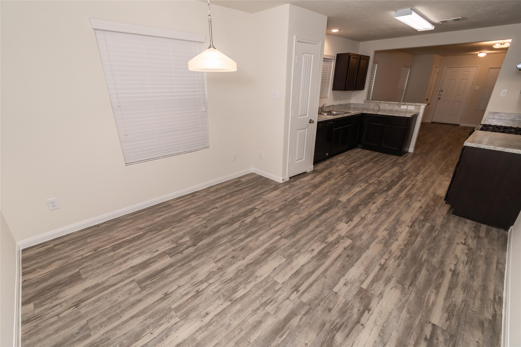 16 Lavida Court Manvel, TX 77578 - Photo 6 of 11