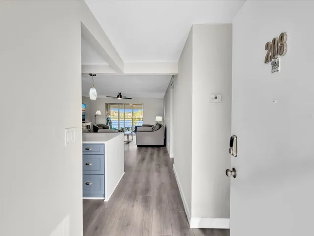 $270,000 | 321 Southeast 3rd Street, Unit 208, Dania, FL 33004