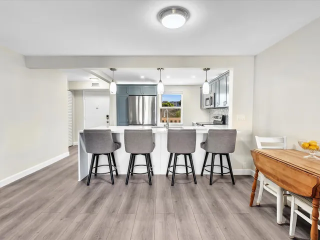 $270,000 | 321 Southeast 3rd Street, Unit 208, Dania, FL 33004