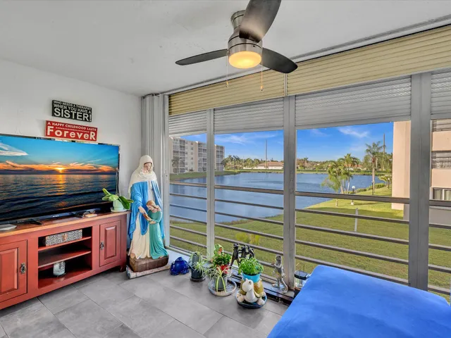 $270,000 | 321 Southeast 3rd Street, Unit 208, Dania, FL 33004