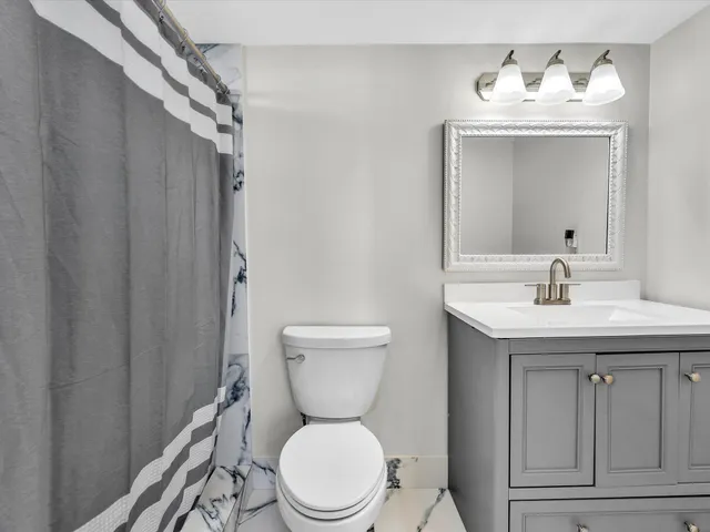 $270,000 | 321 Southeast 3rd Street, Unit 208, Dania, FL 33004