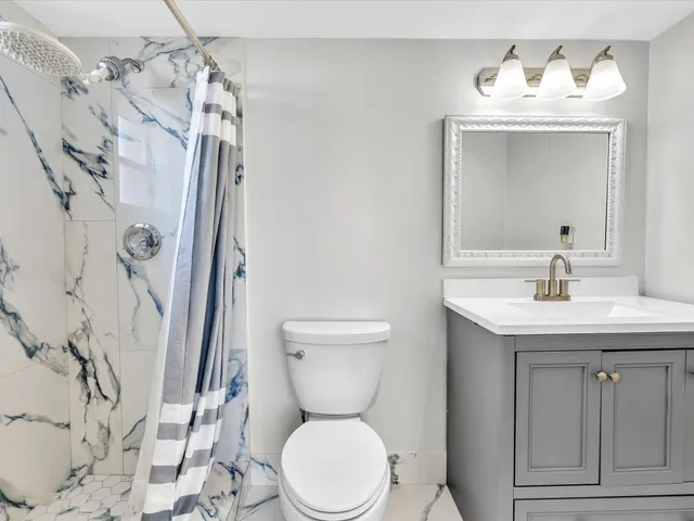 $270,000 | 321 Southeast 3rd Street, Unit 208, Dania, FL 33004