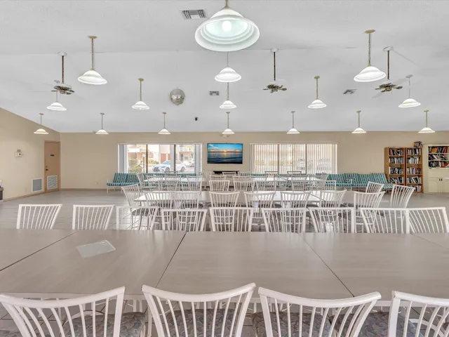 $270,000 | 321 Southeast 3rd Street, Unit 208, Dania, FL 33004