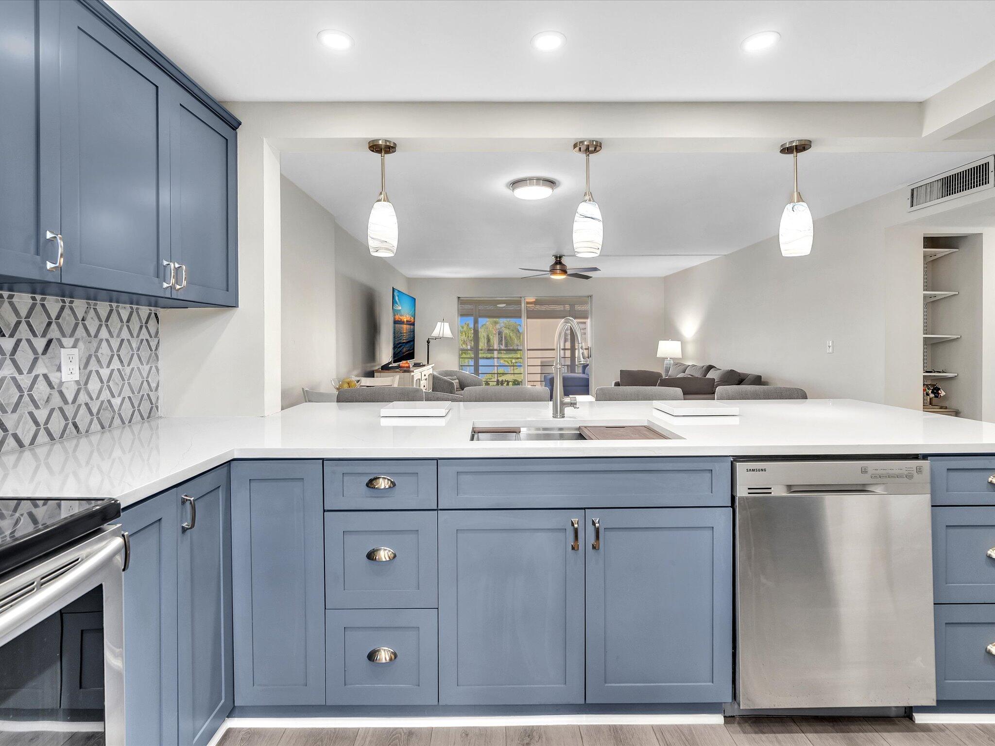 321 Southeast 3rd Street, Unit 208 Dania, FL 33004 - Photo 8 of 56 09-FPP00076