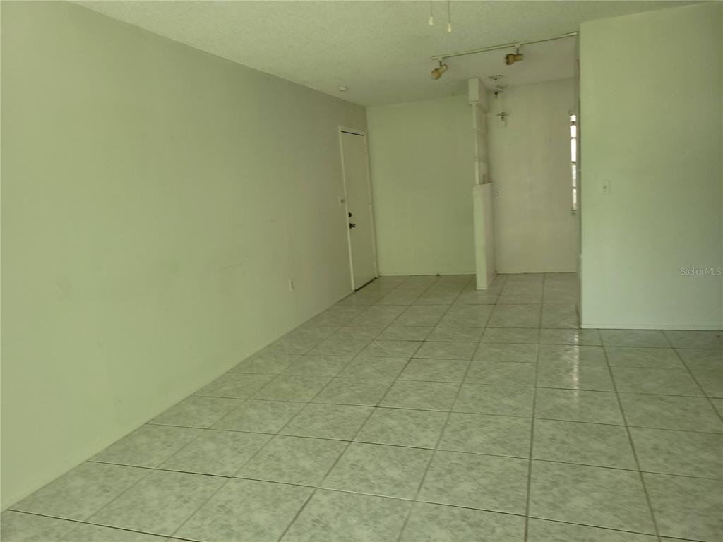 9110 Via Recreo New Port Richey, FL 34655 - Photo 9 of 32
