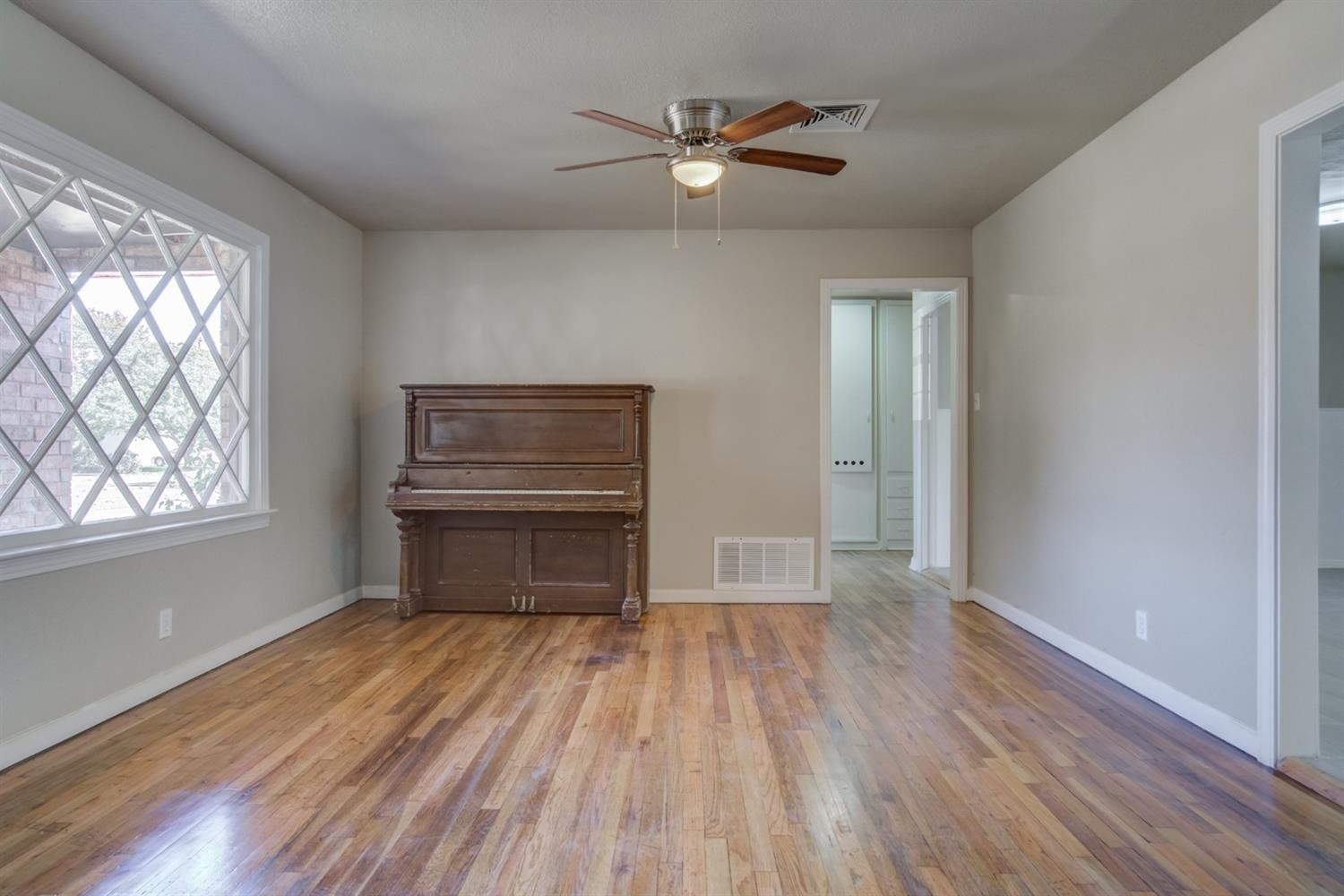 5307 25th Street Lubbock, TX 79407 - Photo 4 of 37 Photo 4