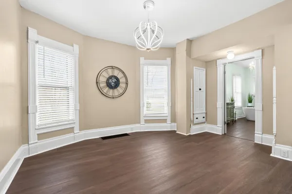 $239,900 | 125 East Delaware Street, Decatur, MI 49045