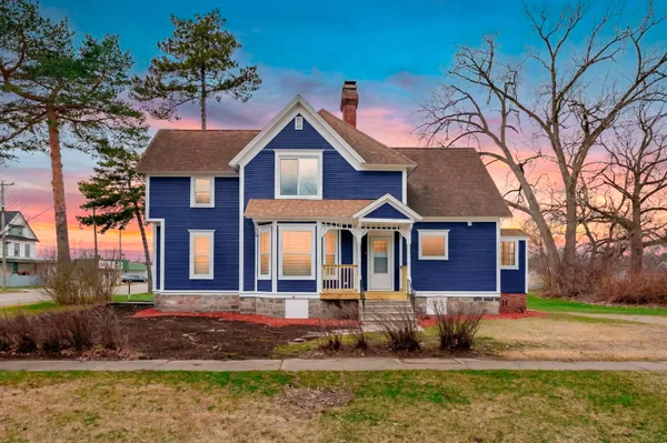 $239,900 | 125 East Delaware Street, Decatur, MI 49045