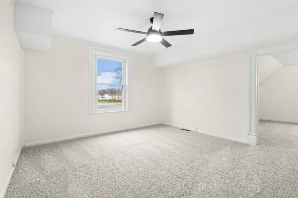 $239,900 | 125 East Delaware Street, Decatur, MI 49045