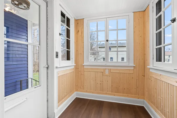 $239,900 | 125 East Delaware Street, Decatur, MI 49045