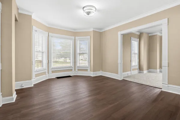 $239,900 | 125 East Delaware Street, Decatur, MI 49045