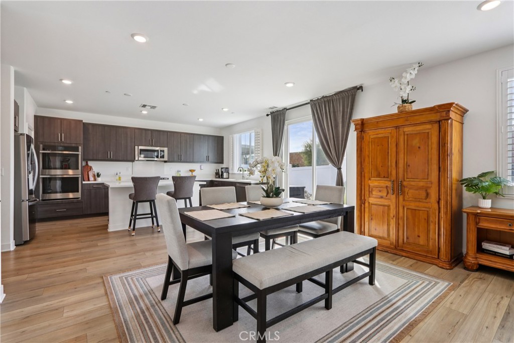 2464 Yellowstone Way Rialto, CA 92377 - Photo 16 of 75