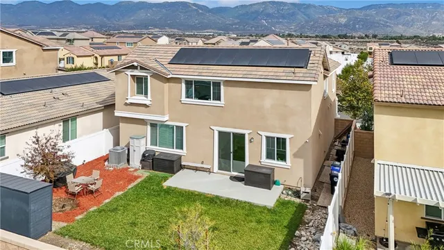 $699,000 | 2464 Yellowstone Way, Rialto, CA 92377