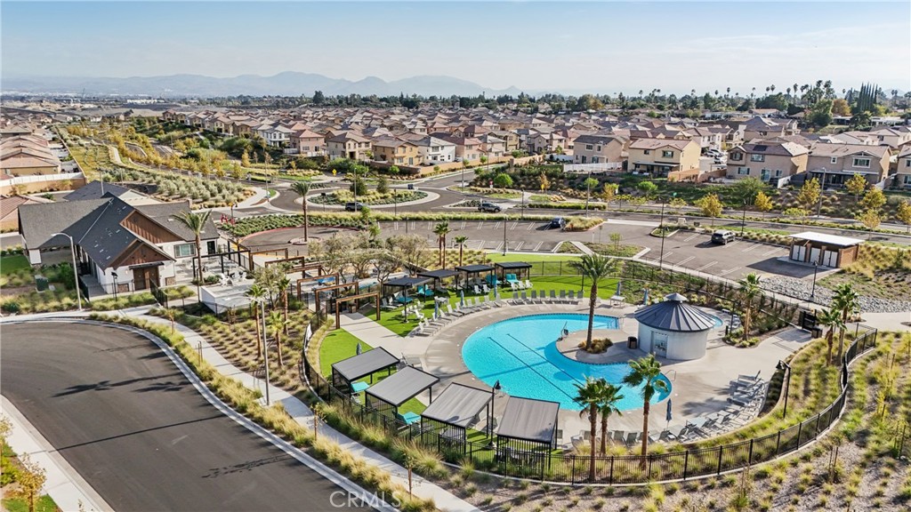 2464 Yellowstone Way Rialto, CA 92377 - Photo 71 of 75