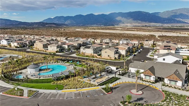 $699,000 | 2464 Yellowstone Way, Rialto, CA 92377