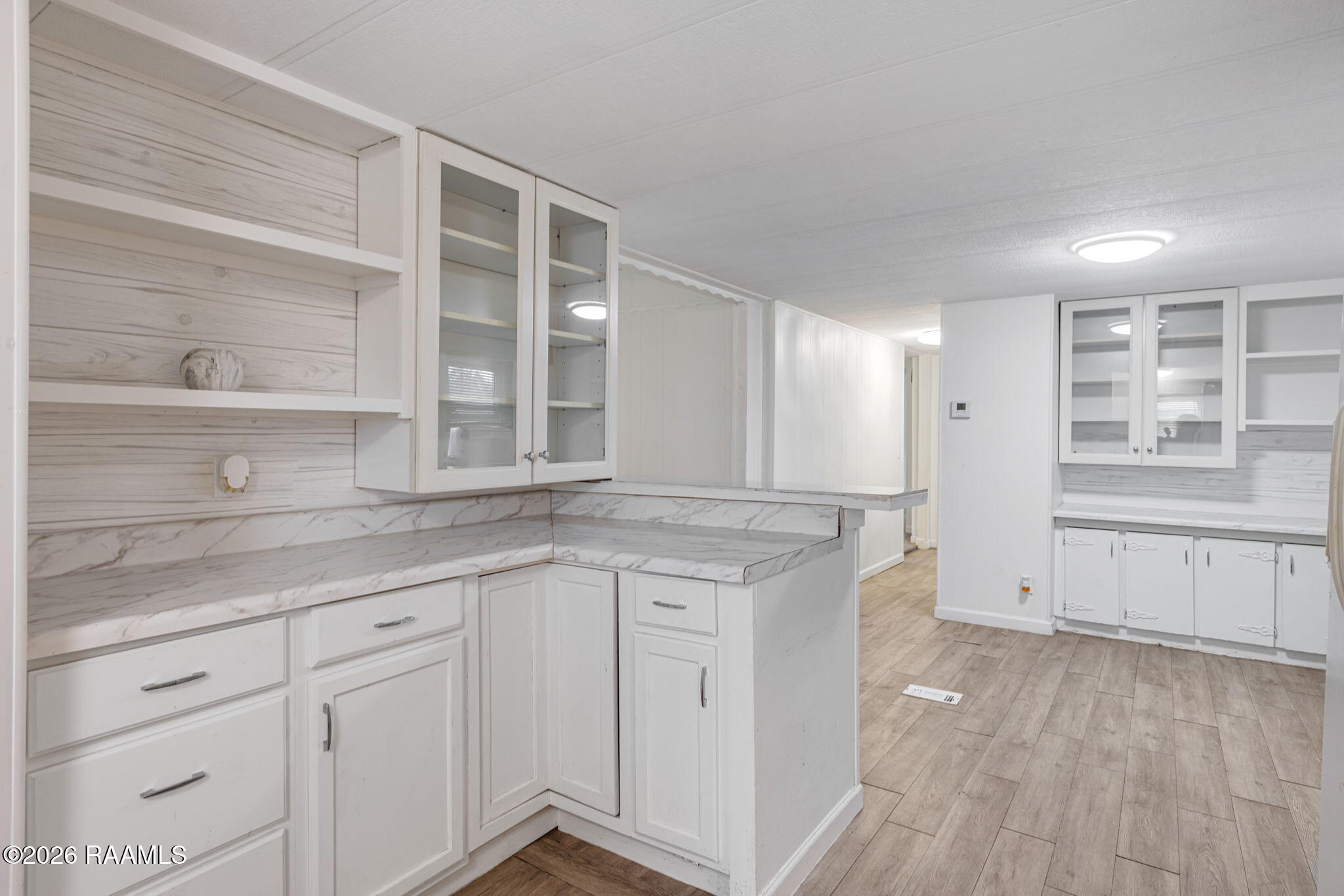 204 Longbridge Road Lafayette, LA 70501 - Photo 9 of 27 16-web-or-mls-204 Longbridge Rd-16