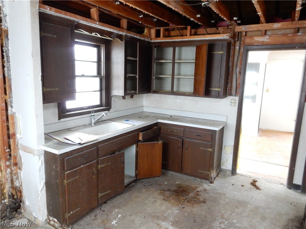 20654 Centuryway Road Maple Heights, OH 44137 - Photo 8 of 23 Gallery Image 8