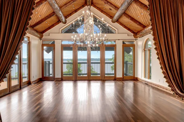 $4,499,000 | 721 Three Point Road, Muscle Shoals, AL 35661