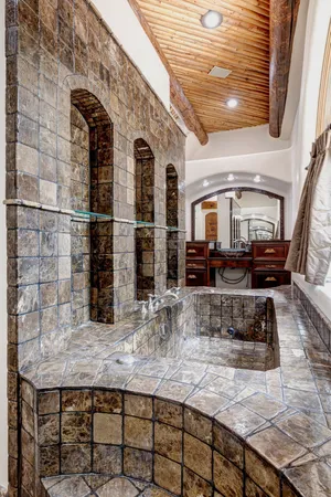$4,499,000 | 721 Three Point Road, Muscle Shoals, AL 35661