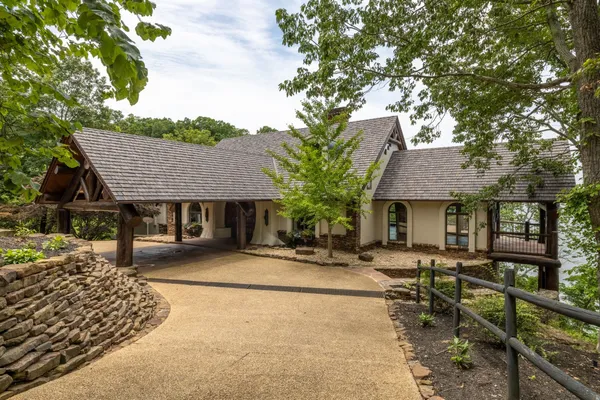 $4,499,000 | 721 Three Point Road, Muscle Shoals, AL 35661