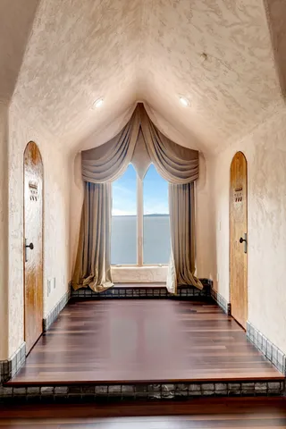 $7,200,000 | 721 Three Point Road, Muscle Shoals, AL 35661