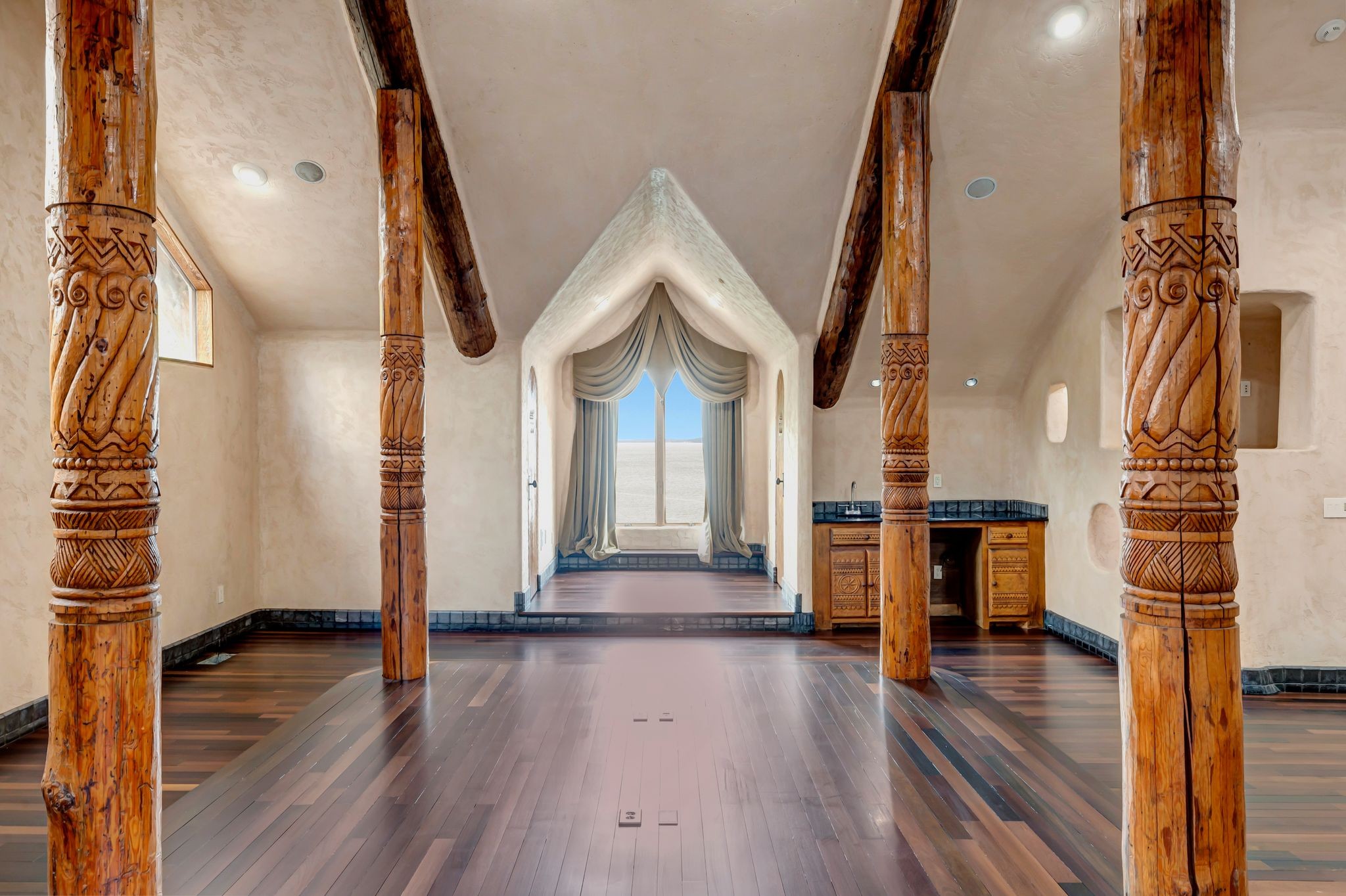721 Three Point Road Muscle Shoals, AL 35661 - Photo 33 of 51 a view of entryway and hall with wooden floor
