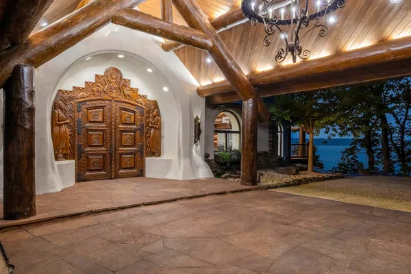 $4,499,000 | 721 Three Point Road, Muscle Shoals, AL 35661