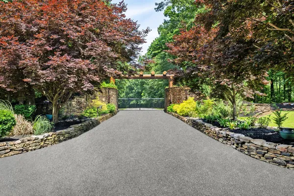 $4,499,000 | 721 Three Point Road, Muscle Shoals, AL 35661