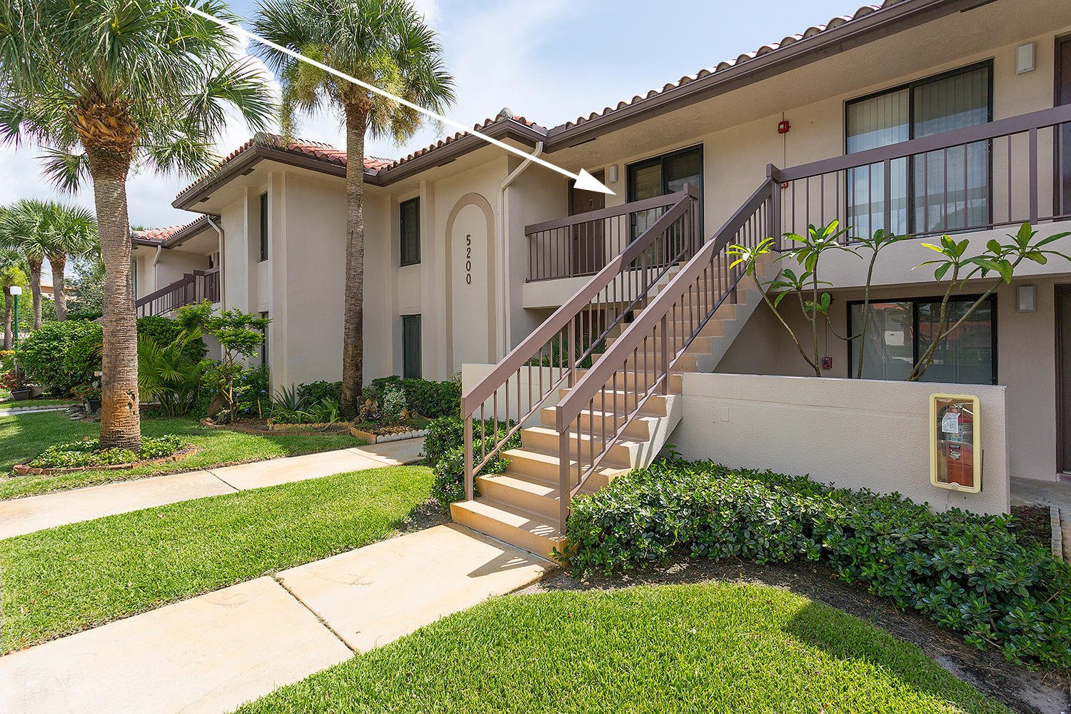 5200 East Club Circle, Unit 2040 Boca Raton, FL 33487 - Photo 1 of 24 Exterior Front