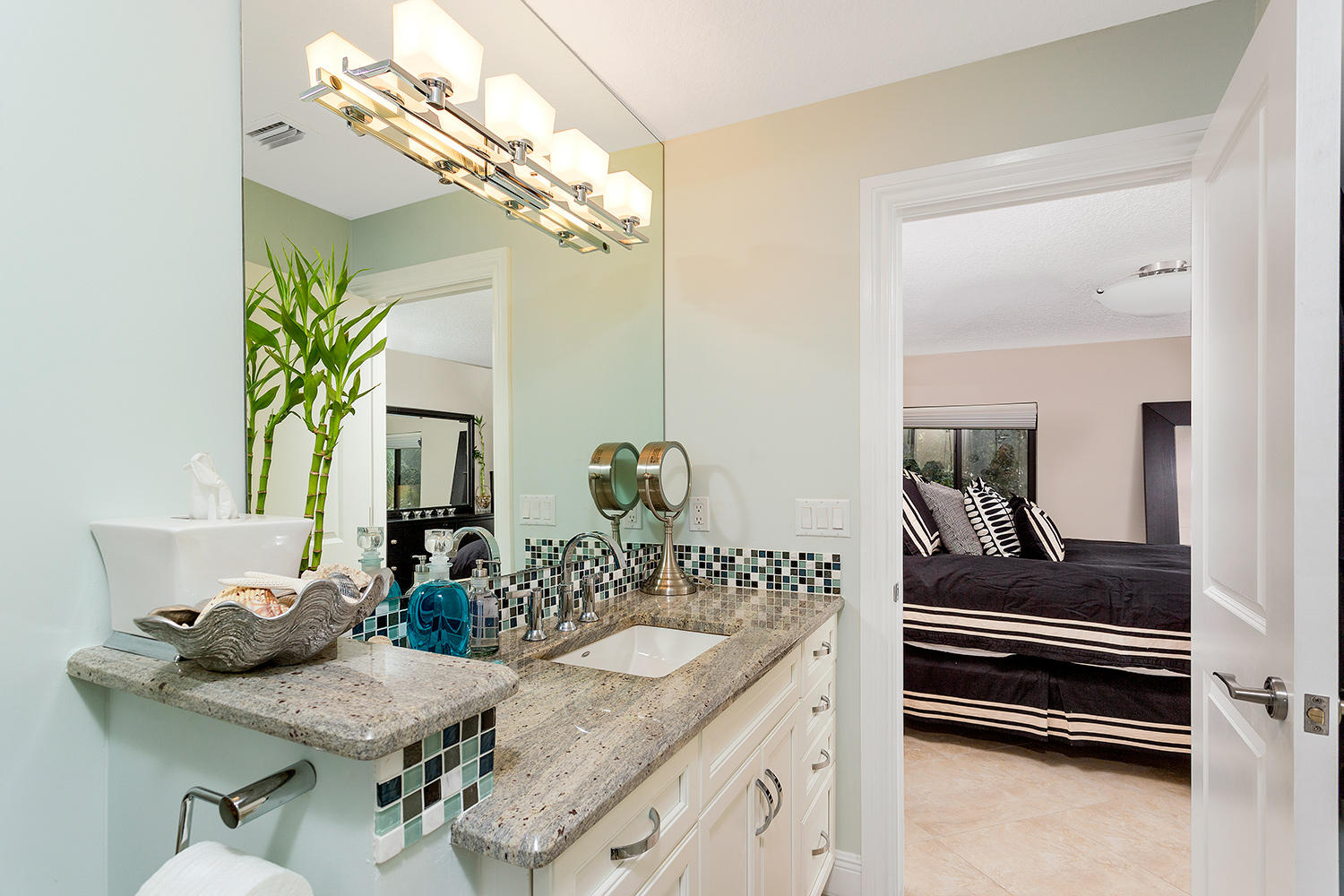 5200 East Club Circle, Unit 2040 Boca Raton, FL 33487 - Photo 15 of 24 13_Mastersuite