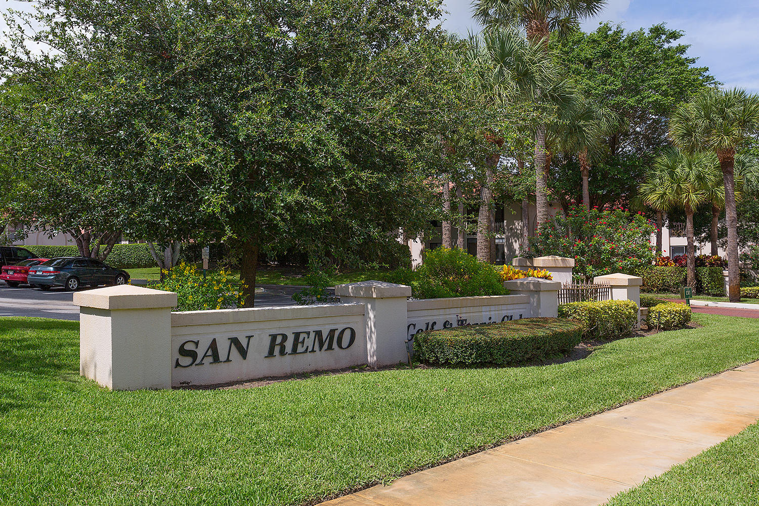 5200 East Club Circle, Unit 2040 Boca Raton, FL 33487 - Photo 2 of 24 01_EntranceSign