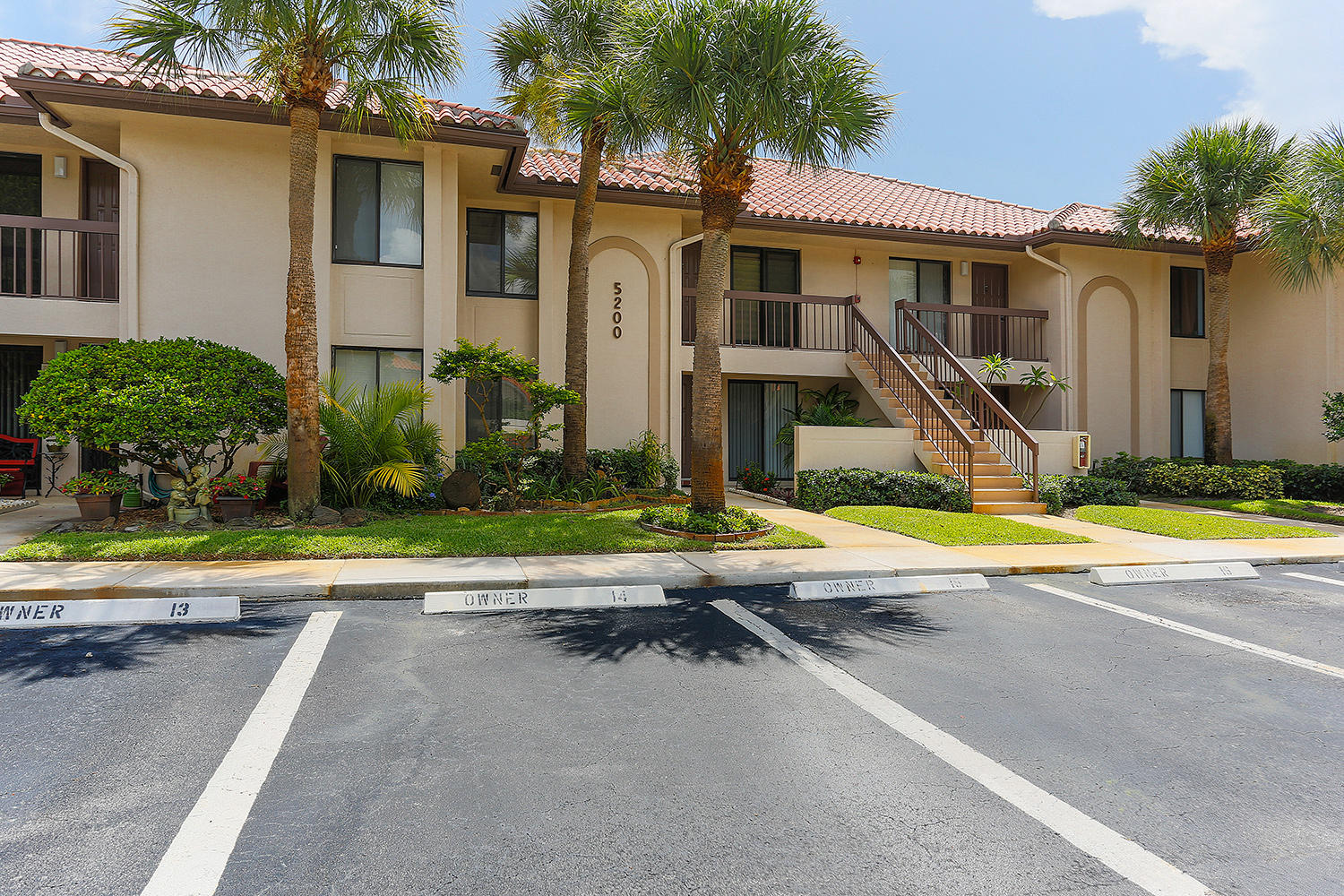 5200 East Club Circle, Unit 2040 Boca Raton, FL 33487 - Photo 4 of 24 03_Parking