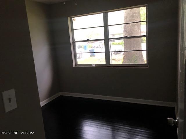 5612 Vernon Road Jacksonville, FL 32209 - Photo 2 of 7 a small space with a window