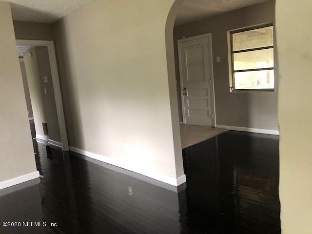 5612 Vernon Road Jacksonville, FL 32209 - Photo 6 of 7 a view of front door
