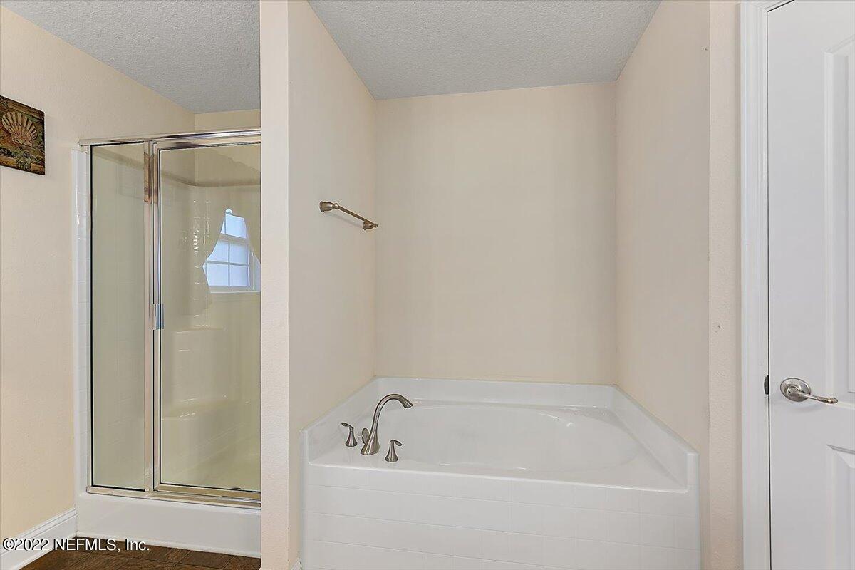 3088 Longleaf Ranch Circle Middleburg, FL 32068 - Photo 15 of 24 15-Primary Bathroom