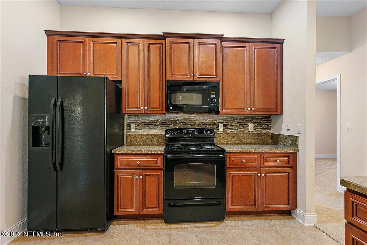3088 Longleaf Ranch Circle Middleburg, FL 32068 - Photo 10 of 24 10-Kitchen