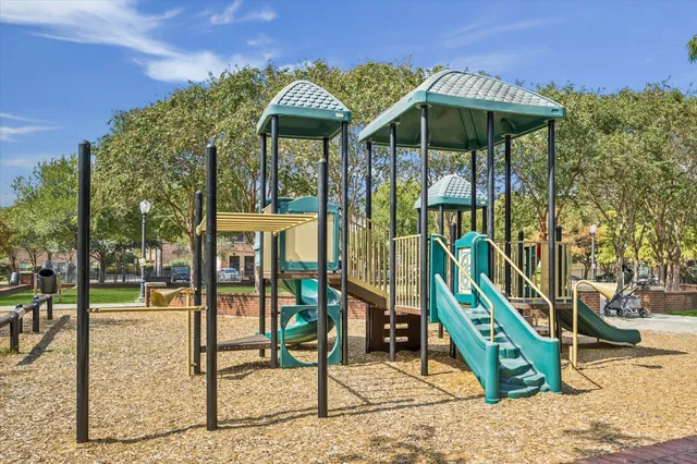 $349,950 | 1810 Gillette Street, Houston, TX 77019