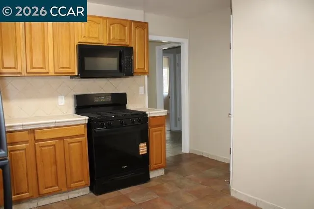 $2,100 | 325 21st Street, Unit 325, Richmond, CA 94801