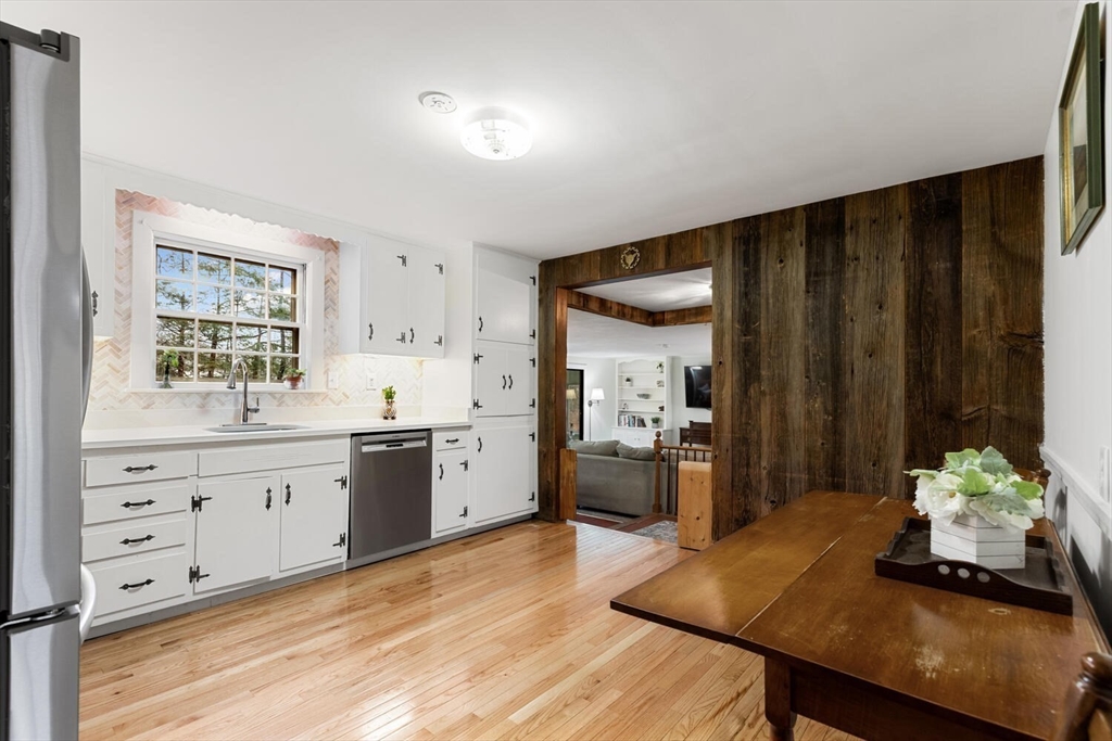 89 Postgate Road Hamilton, MA 01982 - Photo 4 of 37 Gallery Image 4