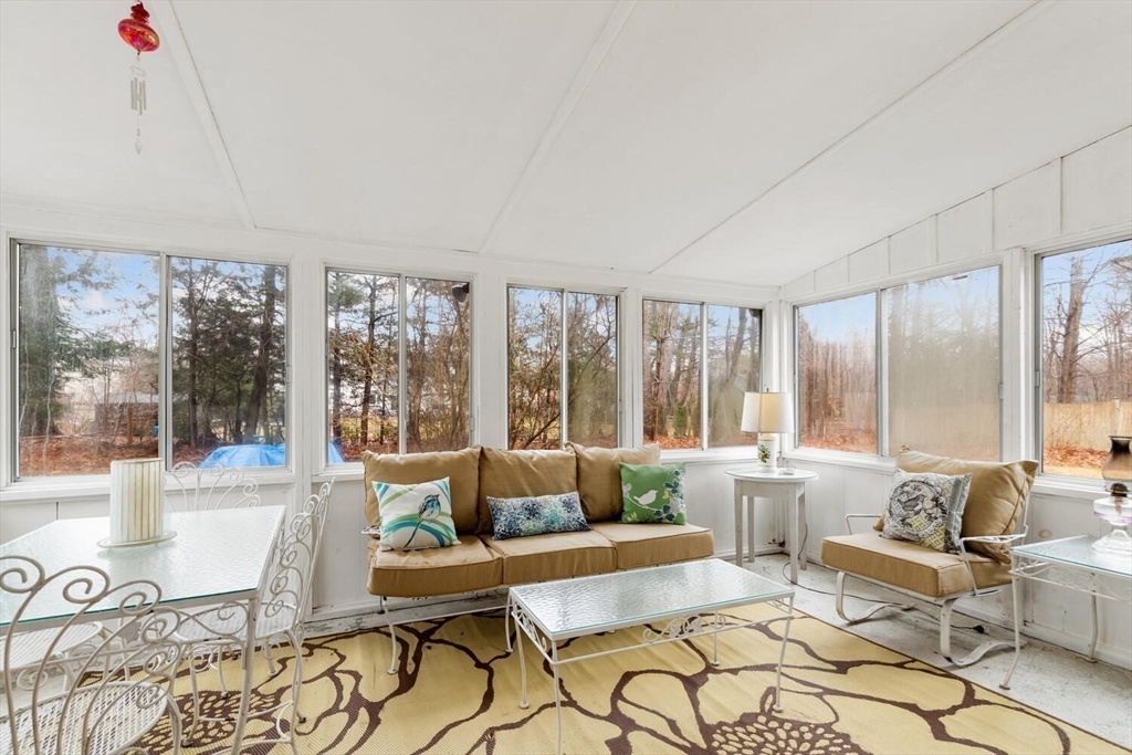 89 Postgate Road Hamilton, MA 01982 - Photo 7 of 37 Gallery Image 7