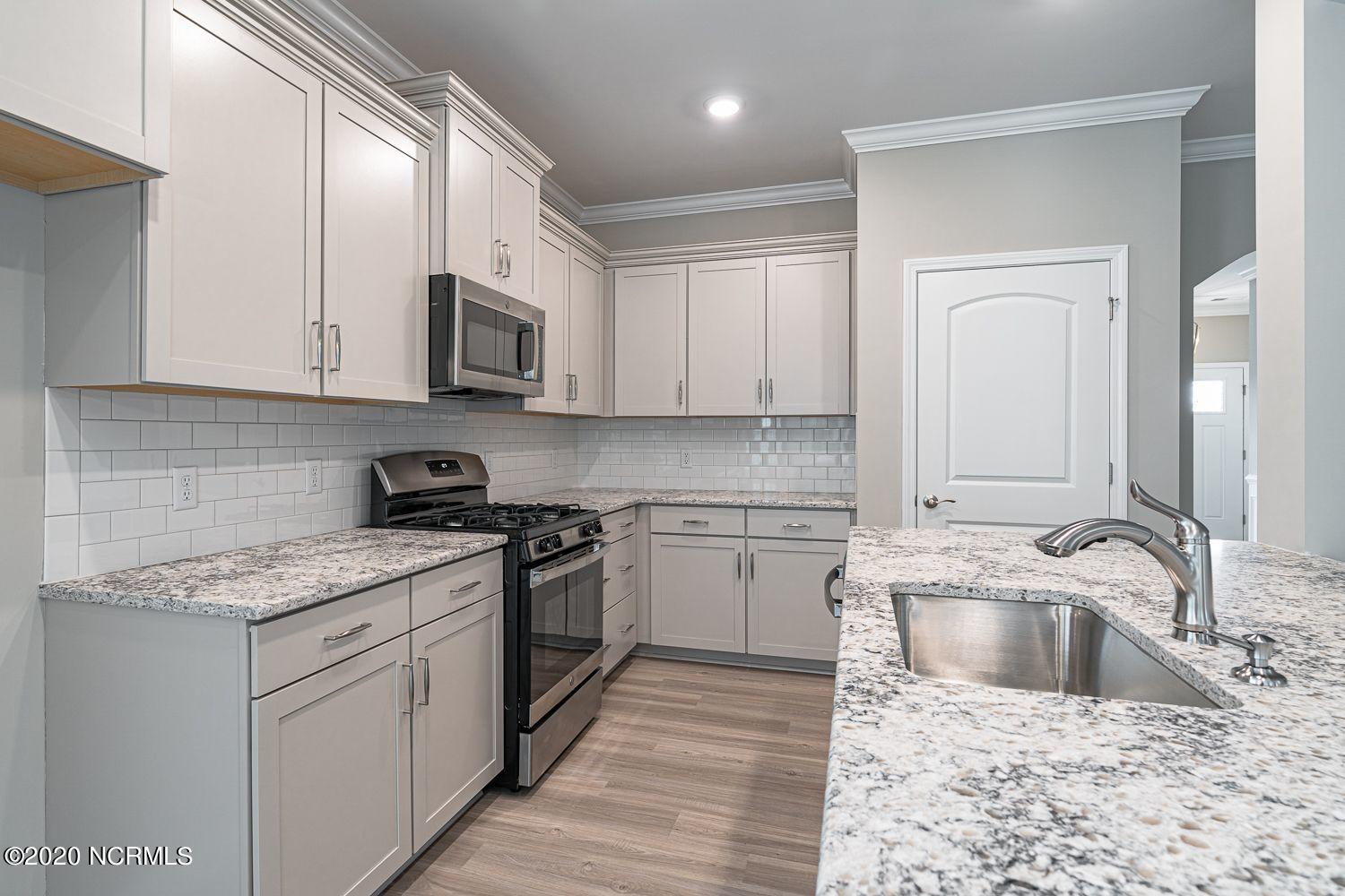 1329 Lt Congleton Road Wilmington, NC 28409 - Photo 11 of 23 8 kitchen 2
