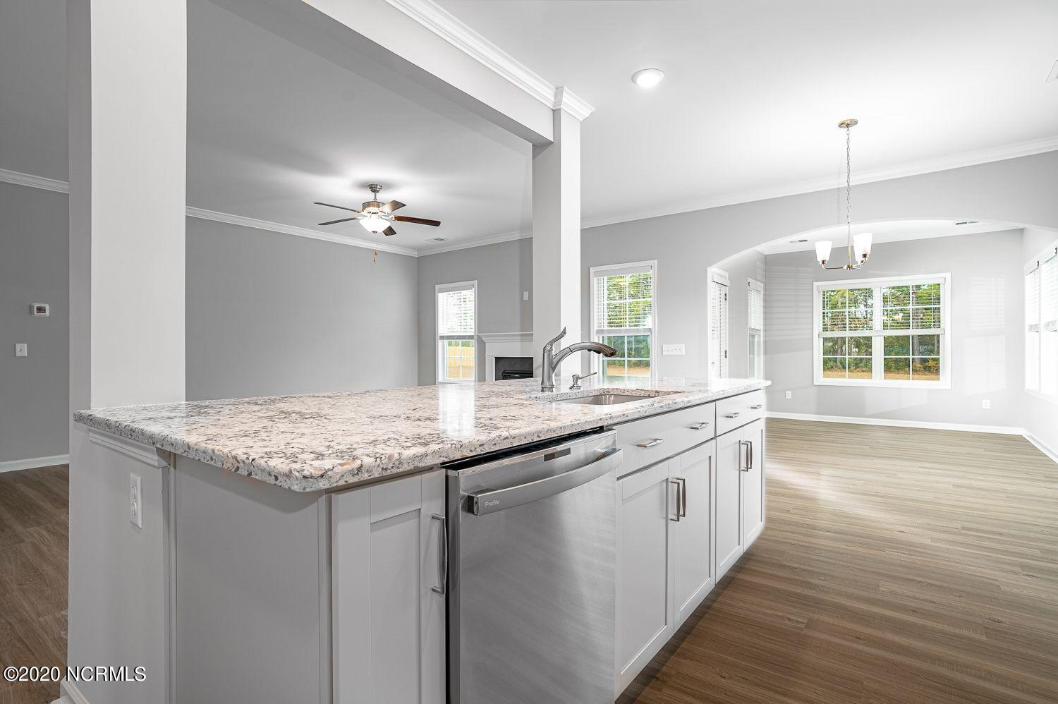 1329 Lt Congleton Road Wilmington, NC 28409 - Photo 13 of 23 8 kitchen 4