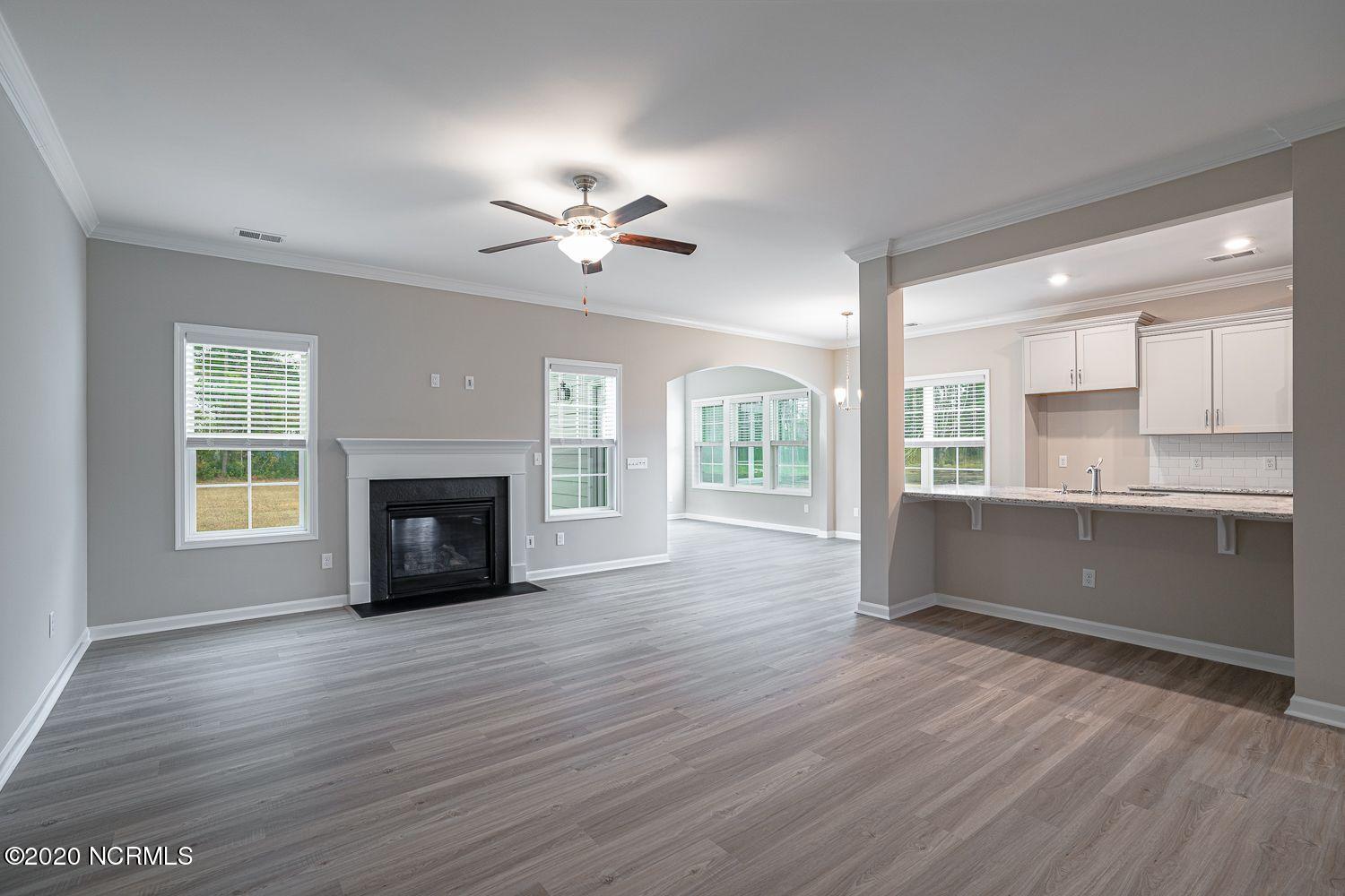 1329 Lt Congleton Road Wilmington, NC 28409 - Photo 7 of 23 8 family 2