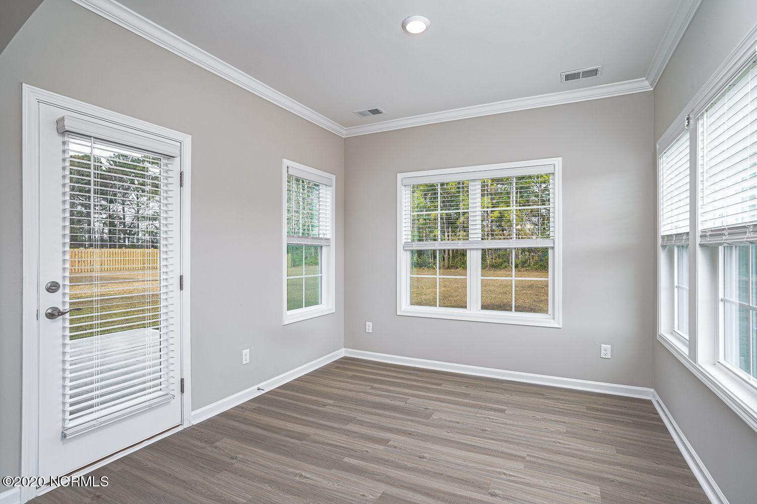 1329 Lt Congleton Road Wilmington, NC 28409 - Photo 9 of 23 8 sunroom