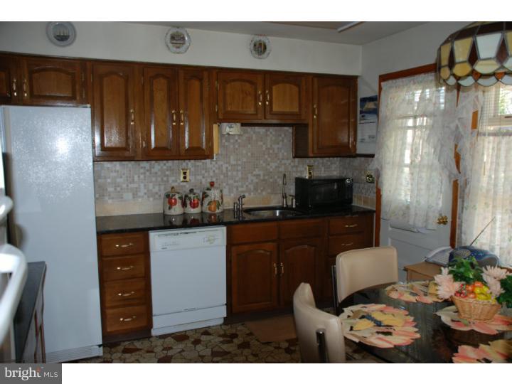 8759 Ashton Road Philadelphia, PA 19136 - Photo 10 of 24 Kitchen