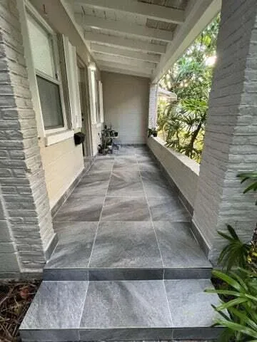 a view of a pathway of a house