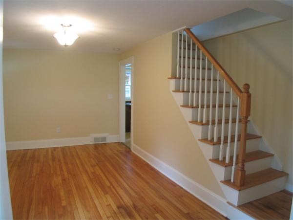 7 Billow Street Worcester, MA 01604 - Photo 5 of 21 Gallery Image 5