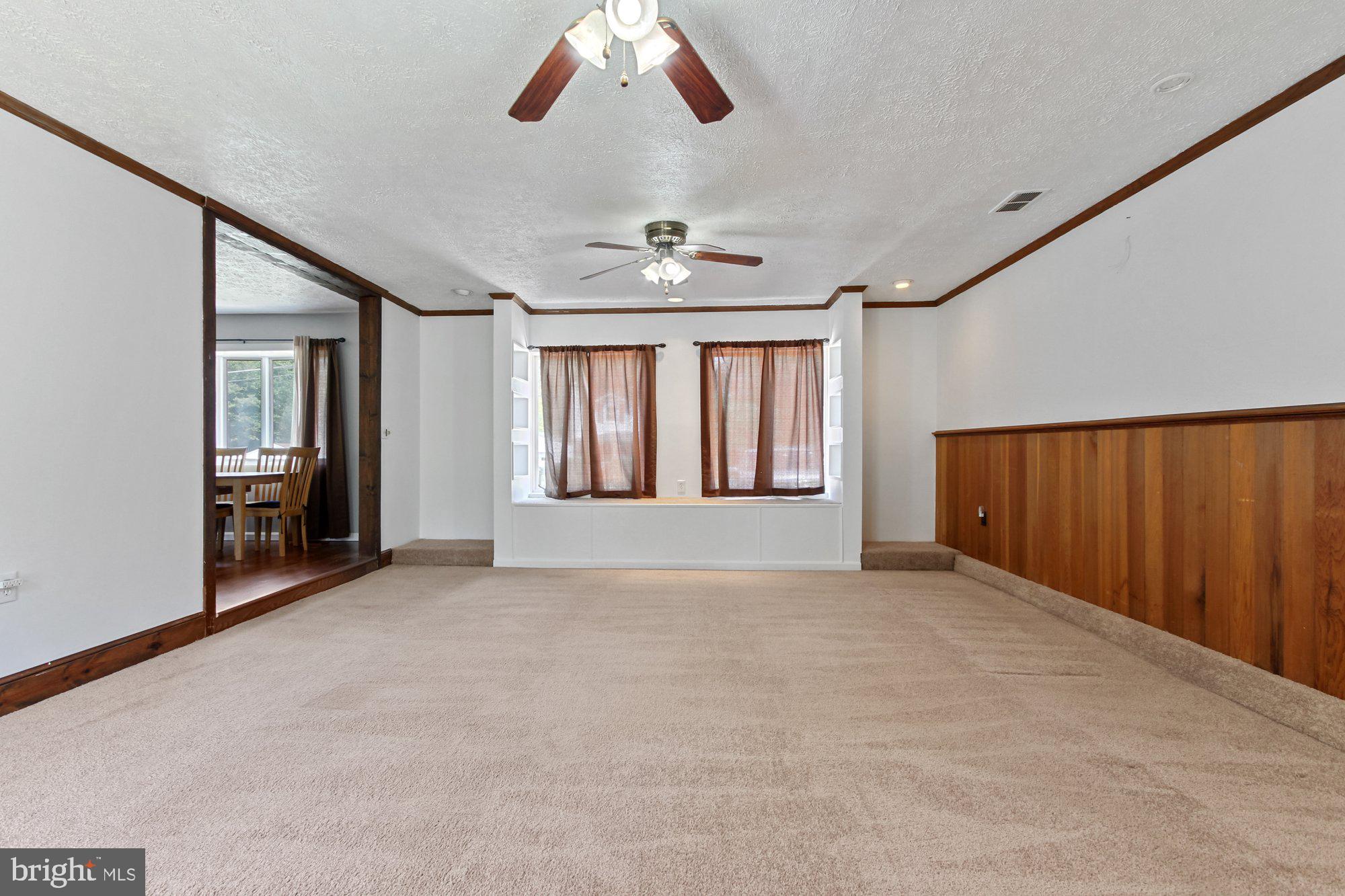 1817 Hanson Road Edgewood, MD 21040 - Photo 11 of 25 Huge Family Room with Window Seating