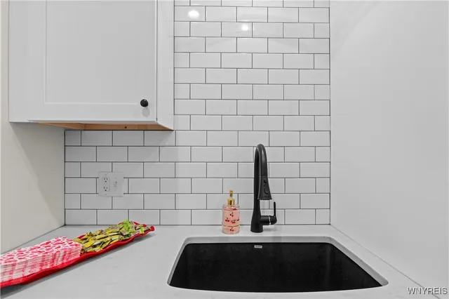 $1,700 | 58 Cottage Street, Unit 2, Buffalo, NY 14201