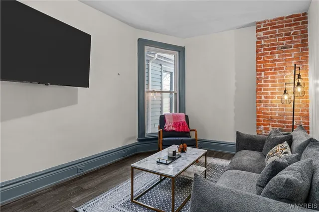 $1,700 | 58 Cottage Street, Unit 2, Buffalo, NY 14201